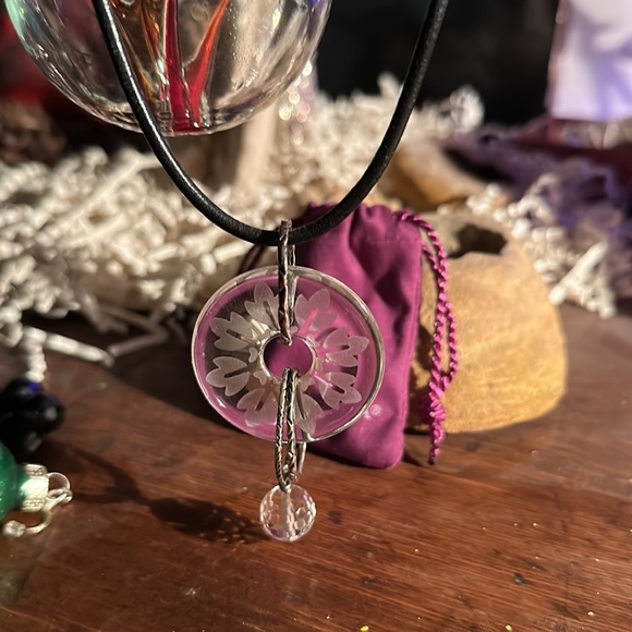 Silpada Etched Glass pendant - Picture 3 of 6